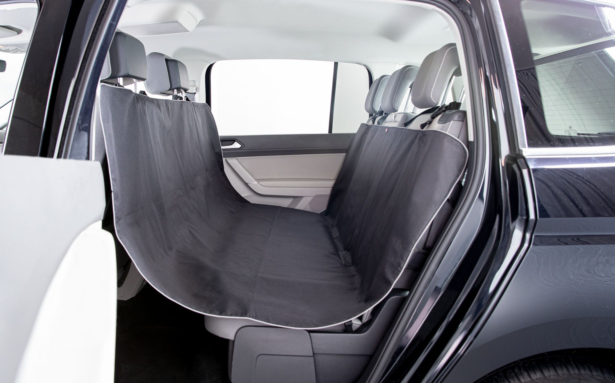 Trixie -auton takapenkinsuoja, 145 x 160 cm musta