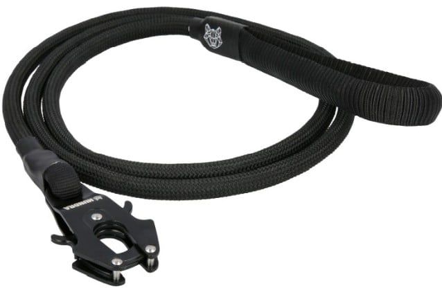 Hundra köysitalutin, musta